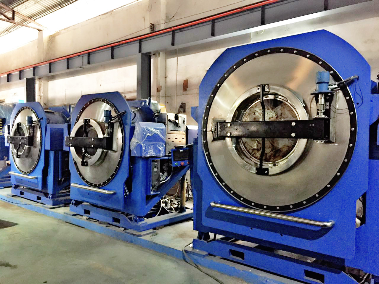 
		洗衣房大型傾斜式洗衣機組成結(jié)構(gòu)配置介紹
		